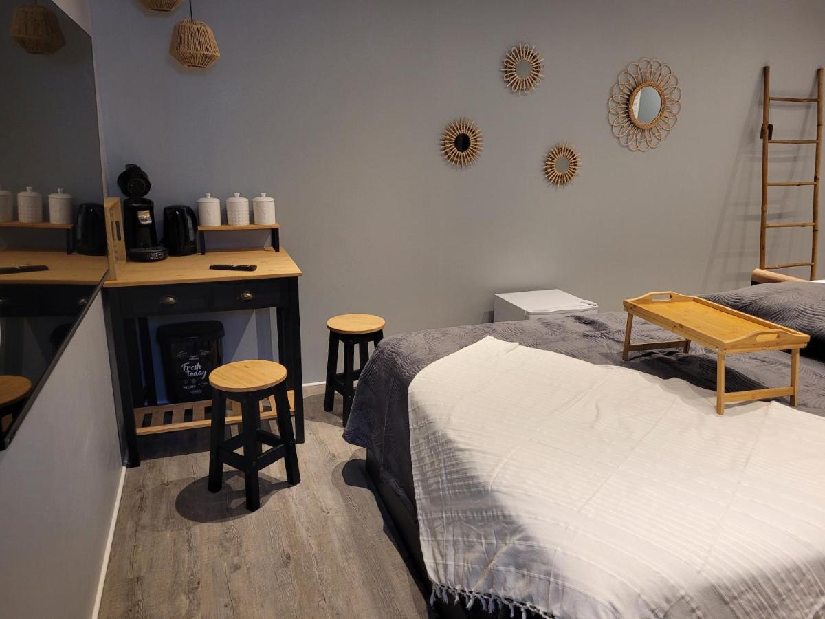 Chambre Privative Avec Baignoire Balneo Crespin  Exterior foto